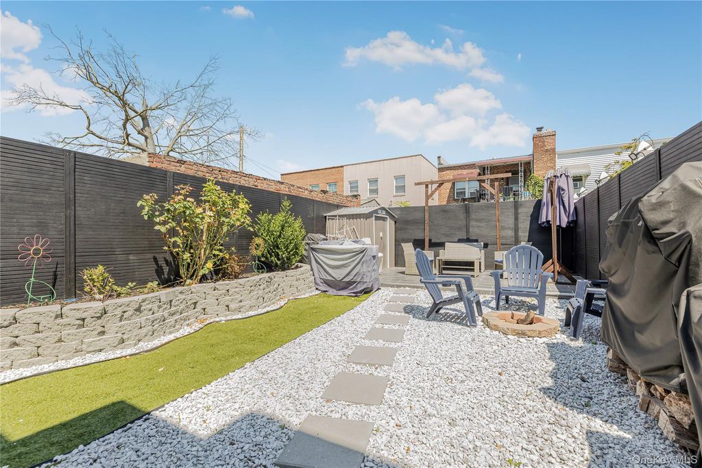 426 Calhoun Avenue, Bronx, NY 10465 — photo 2