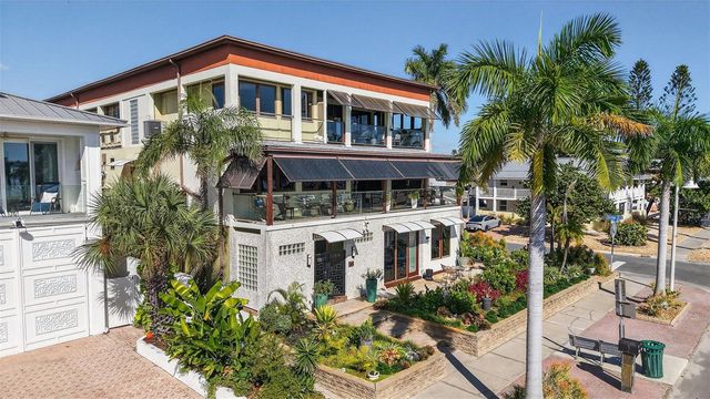 5659 SHORE BOULEVARD S, Gulfport, FL 33707
