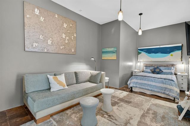 5659 SHORE BOULEVARD S, Gulfport, FL 33707
