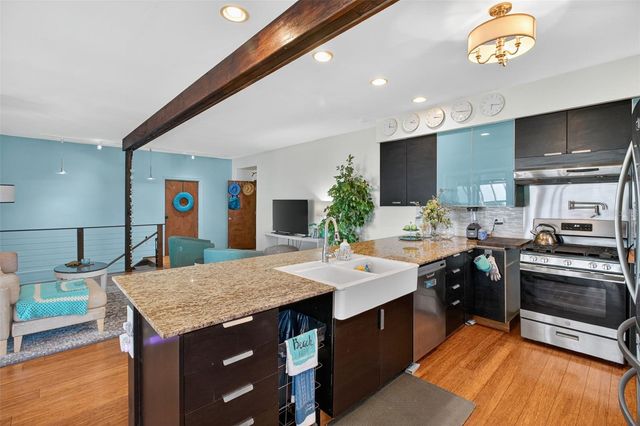 5659 SHORE BOULEVARD S, Gulfport, FL 33707
