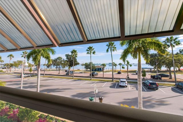 5659 SHORE BOULEVARD S, Gulfport, FL 33707