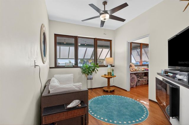 5659 SHORE BOULEVARD S, Gulfport, FL 33707