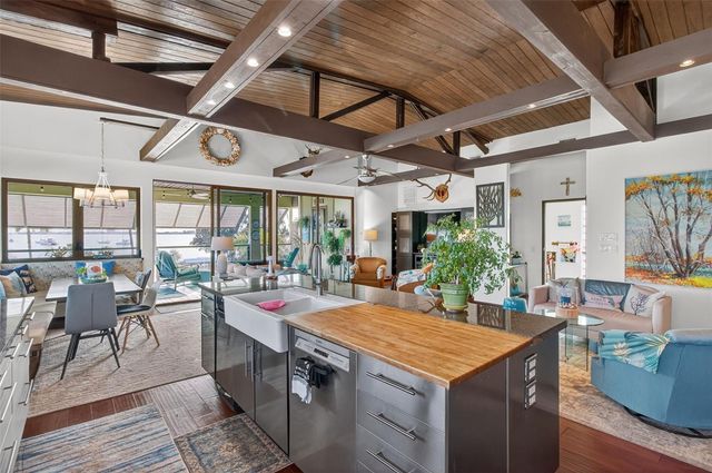 5659 SHORE BOULEVARD S, Gulfport, FL 33707