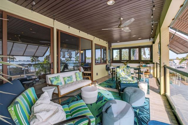 5659 SHORE BOULEVARD S, Gulfport, FL 33707