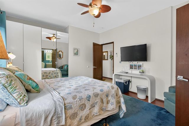 5659 SHORE BOULEVARD S, Gulfport, FL 33707