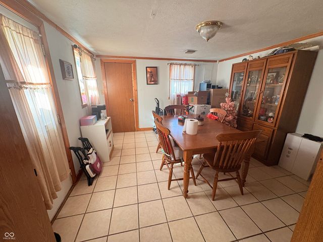 2216 Hawcreek Avenue, Columbus, IN 47201