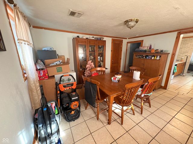 2216 Hawcreek Avenue, Columbus, IN 47201
