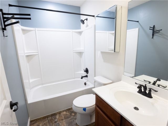 6212 Hadleigh Avenue SW, Massillon, OH 44646