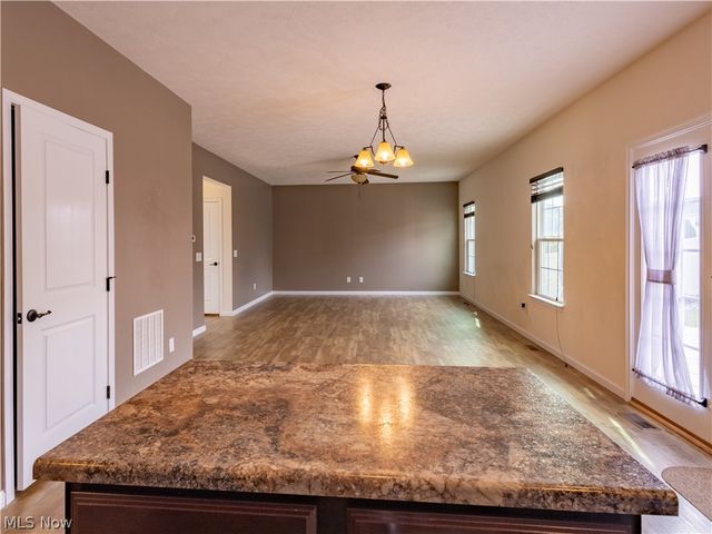6212 Hadleigh Avenue SW, Massillon, OH 44646