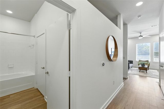 1900 Barton Springs RD 2003, Austin, TX 78704