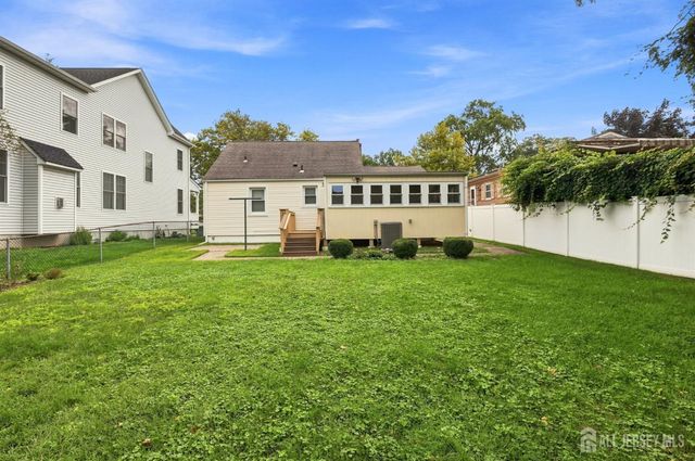 301 Central Avenue, Metuchen, NJ 08840