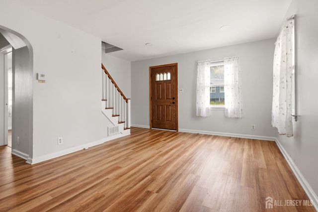 301 Central Avenue, Metuchen, NJ 08840