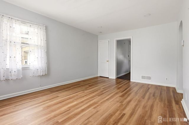 301 Central Avenue, Metuchen, NJ 08840