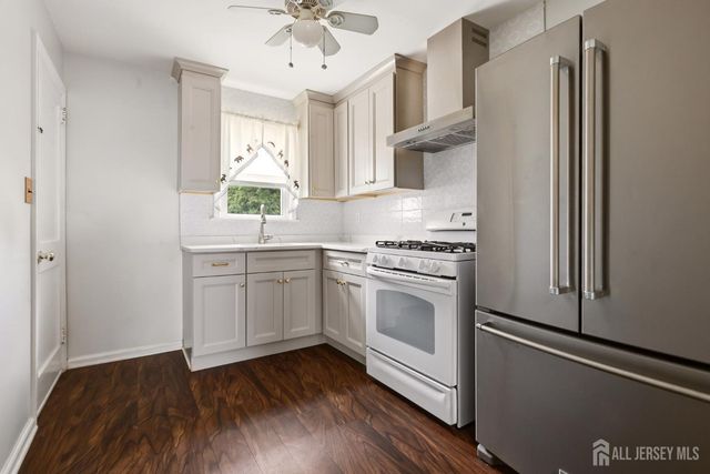 301 Central Avenue, Metuchen, NJ 08840