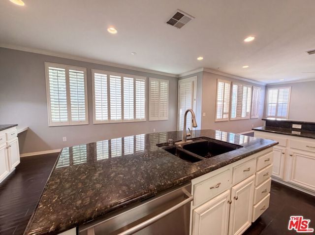 25701 Chestnut Way, Stevenson Ranch, CA 91381