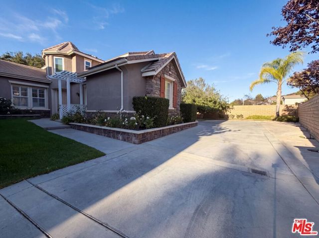 25701 Chestnut Way, Stevenson Ranch, CA 91381