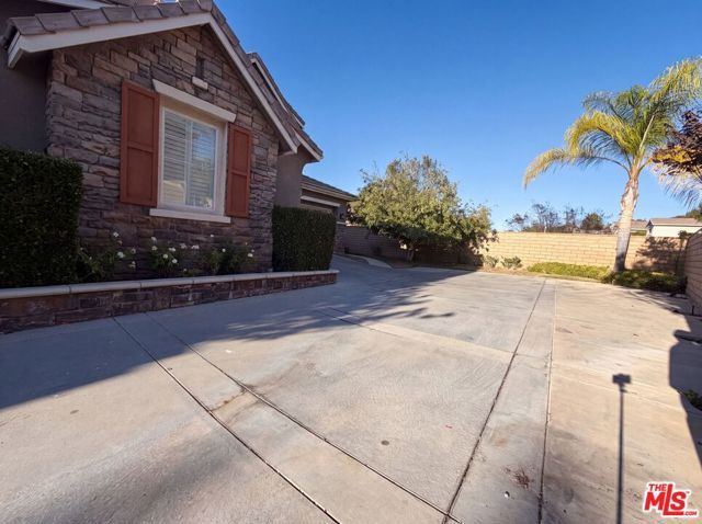 25701 Chestnut Way, Stevenson Ranch, CA 91381