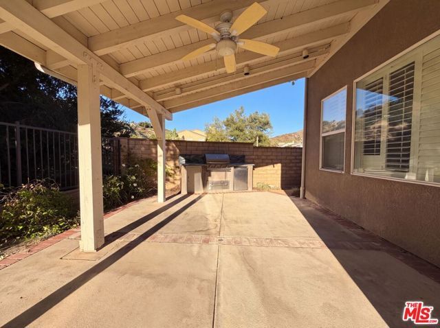 25701 Chestnut Way, Stevenson Ranch, CA 91381