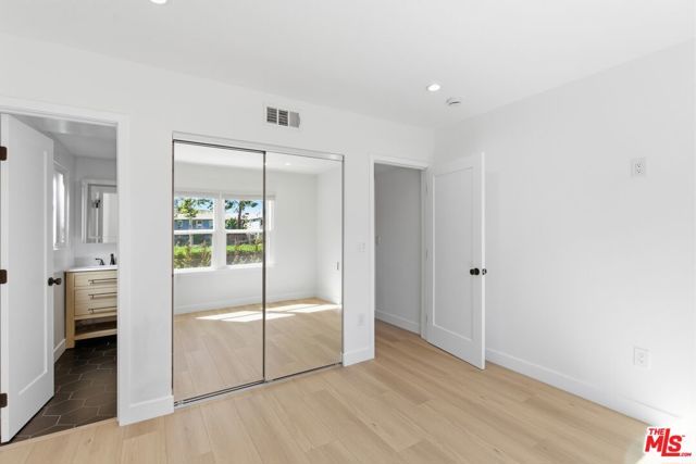 11671 Chandler Boulevard, Valley Village, CA 91601