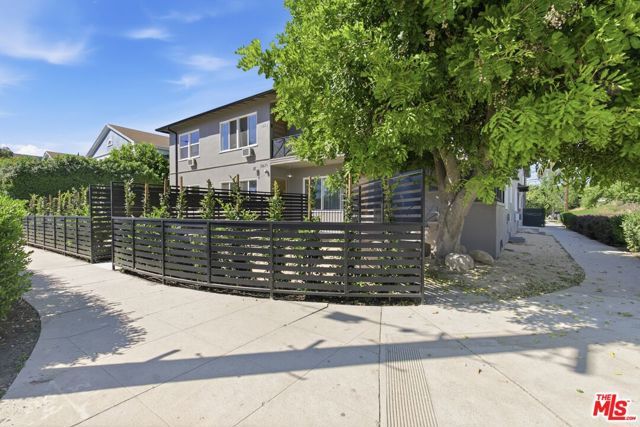 11671 Chandler Boulevard, Valley Village, CA 91601