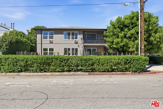11671 Chandler Boulevard, Valley Village, CA 91601