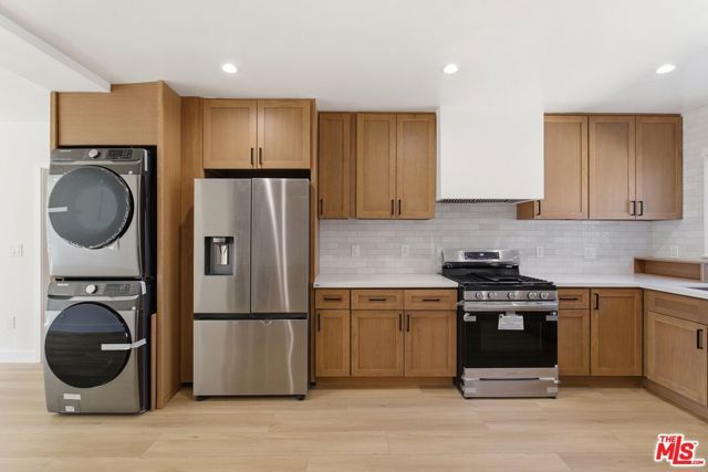 11671 Chandler Boulevard, Valley Village, CA 91601