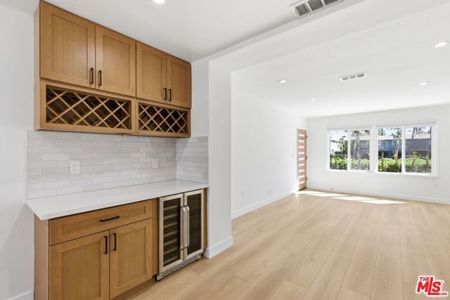 11671 Chandler Boulevard, Valley Village, CA 91601