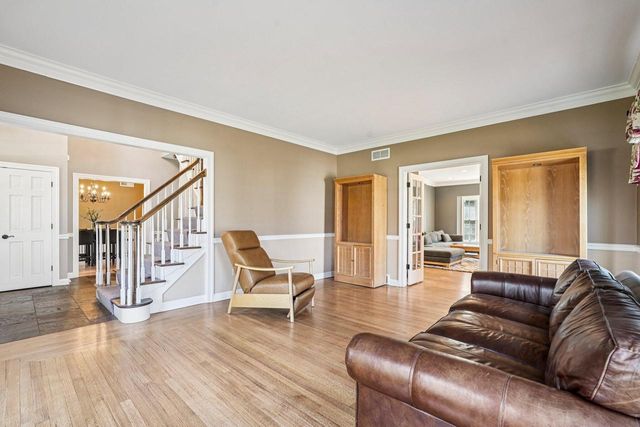 21065 Bradford LANE, Brookfield, WI 53045