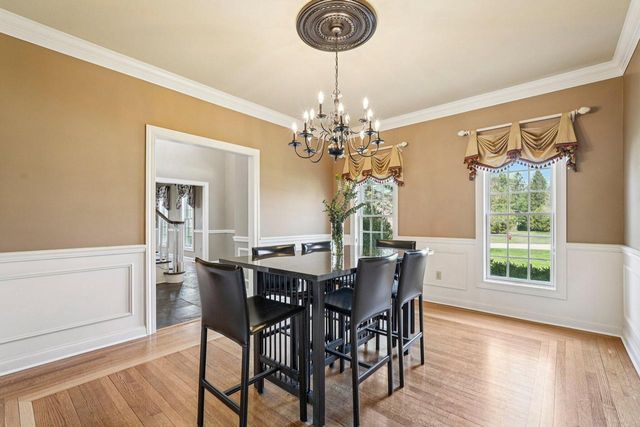 21065 Bradford LANE, Brookfield, WI 53045