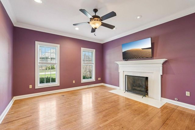 21065 Bradford LANE, Brookfield, WI 53045