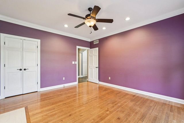 21065 Bradford LANE, Brookfield, WI 53045