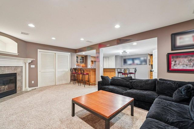 21065 Bradford LANE, Brookfield, WI 53045