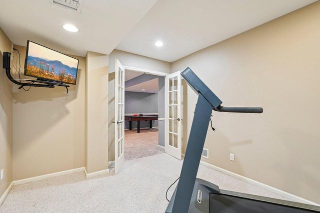 21065 Bradford LANE, Brookfield, WI 53045