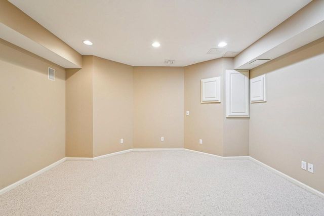 21065 Bradford LANE, Brookfield, WI 53045