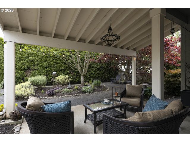 1450 Ne KERRY Ct, Mc Minnville, OR 97128