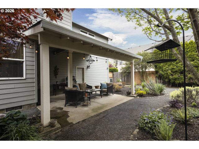 1450 Ne KERRY Ct, Mc Minnville, OR 97128