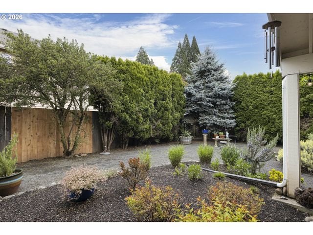 1450 Ne KERRY Ct, Mc Minnville, OR 97128