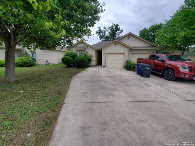 926 MISTY ACRES DR, New Braunfels, TX 78130