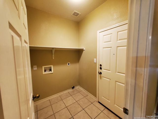 926 MISTY ACRES DR, New Braunfels, TX 78130