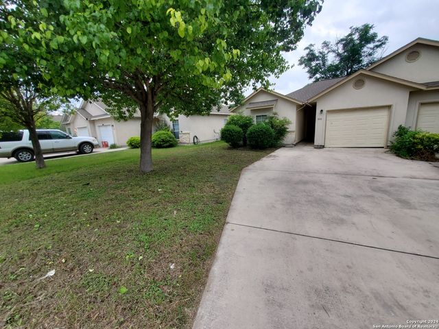926 MISTY ACRES DR, New Braunfels, TX 78130