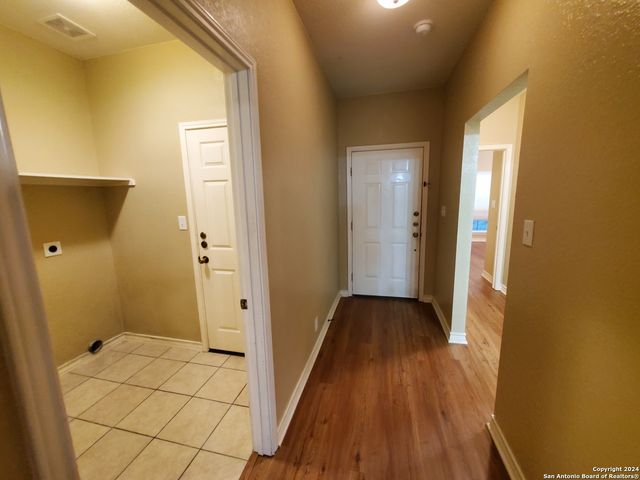 926 MISTY ACRES DR, New Braunfels, TX 78130