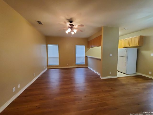 926 MISTY ACRES DR, New Braunfels, TX 78130