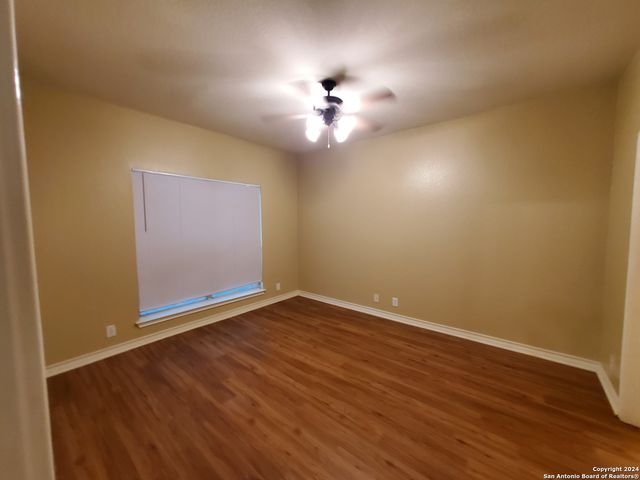 926 MISTY ACRES DR, New Braunfels, TX 78130
