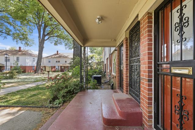 2997 Walnut Grove Rd Apt 3, Memphis, TN 38111