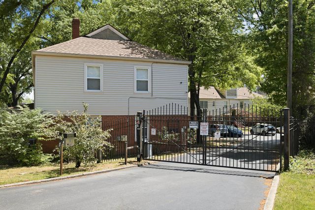 2997 Walnut Grove Rd Apt 3, Memphis, TN 38111