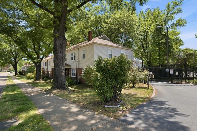 2997 Walnut Grove Rd Apt 3, Memphis, TN 38111