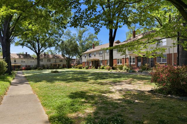 2997 Walnut Grove Rd Apt 3, Memphis, TN 38111