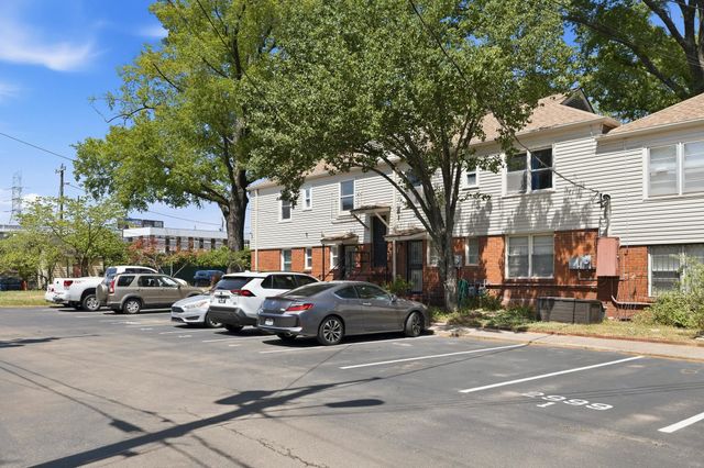 2997 Walnut Grove Rd Apt 3, Memphis, TN 38111