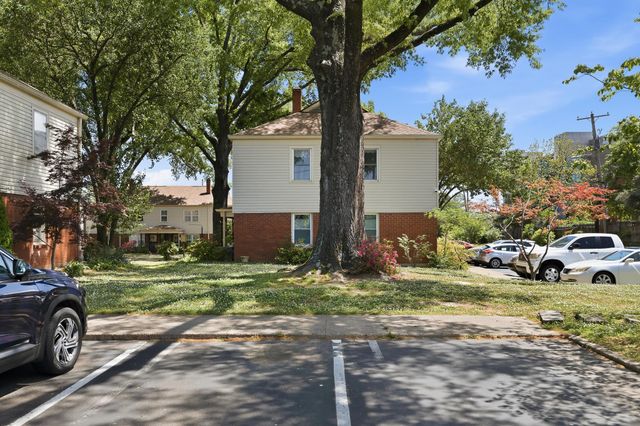 2997 Walnut Grove Rd Apt 3, Memphis, TN 38111