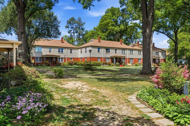 2997 Walnut Grove Rd Apt 3, Memphis, TN 38111